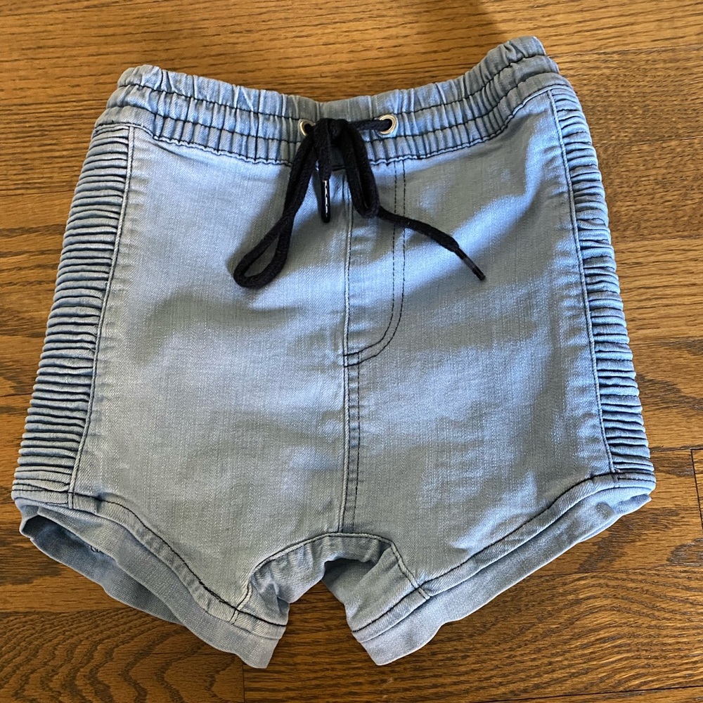 Adam + Yve - 4T - Shorts